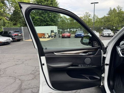 Used 2018 BMW X5 xDrive50i AWD/4WD image 6