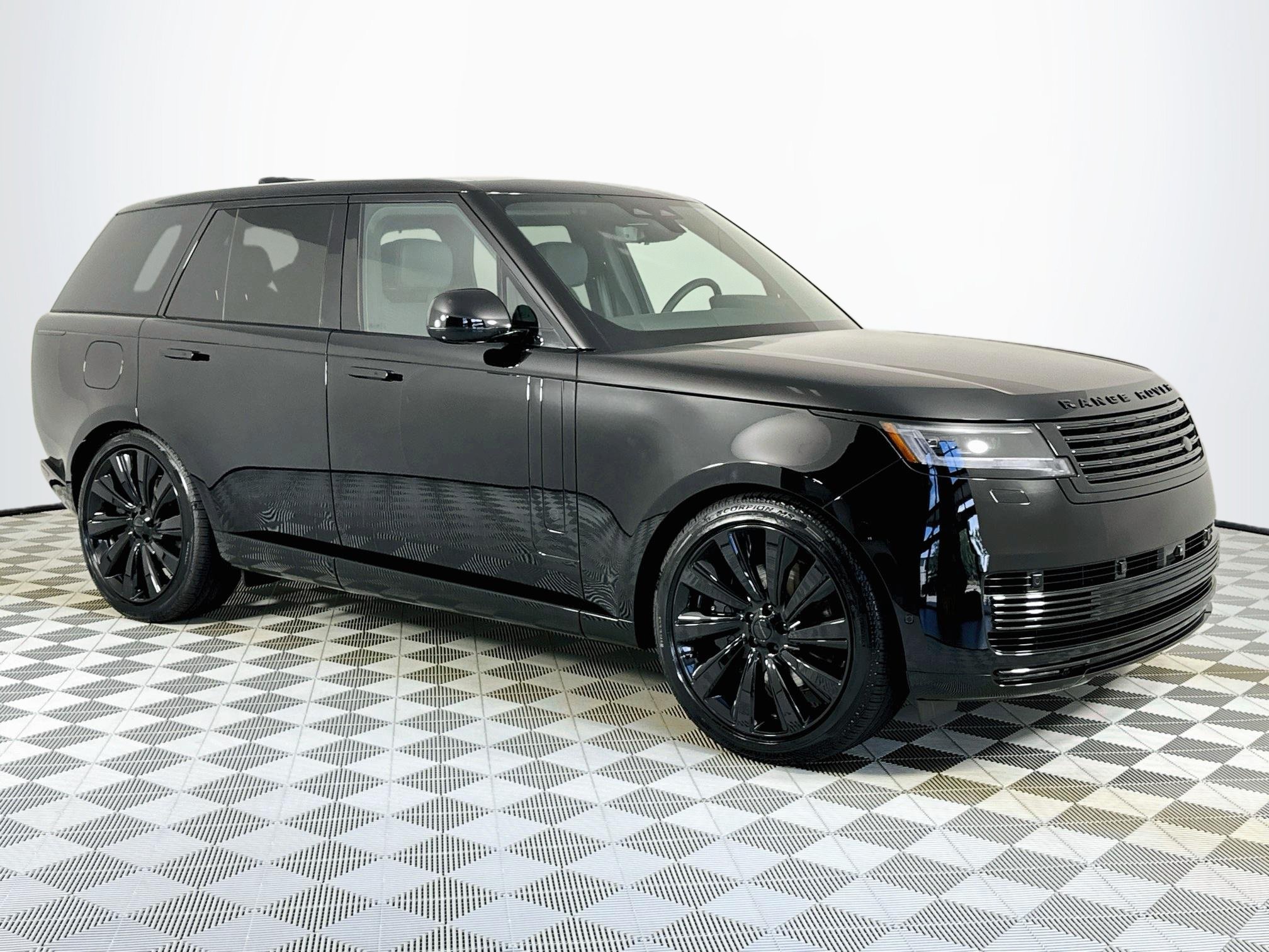 New 2026 Land Rover Range Rover SV AWD/4WD image 3