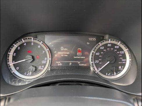 Used 2023 Toyota Highlander XLE image 13