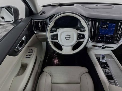 Used 2025 Volvo V60 B5 Cross Country Ultra w/ Protection Package Premier image 21