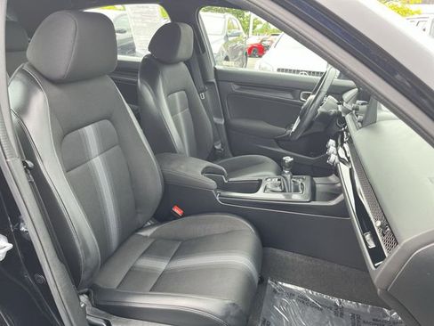 Used 2023 Honda Civic Sport image 25