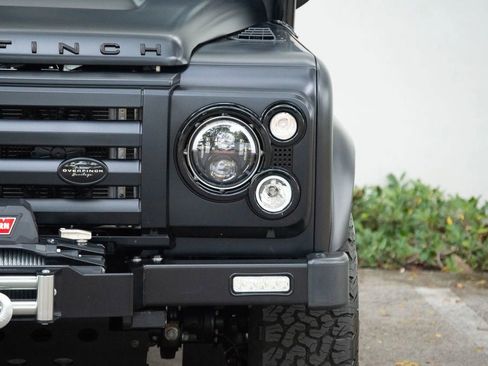 Used 1992 Land Rover Defender 110 image 26