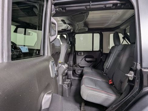 Used 2024 Jeep Wrangler Unlimited Rubicon AWD/4WD image 26