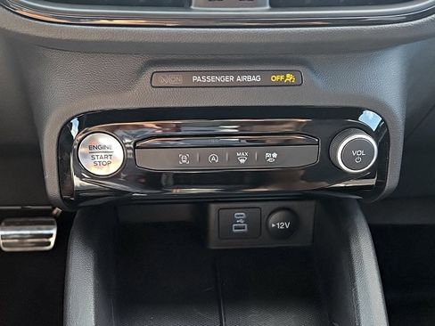 Certified 2023 Ford Escape ST-Line w/ Tech Pack #1 AWD/4WD image 19