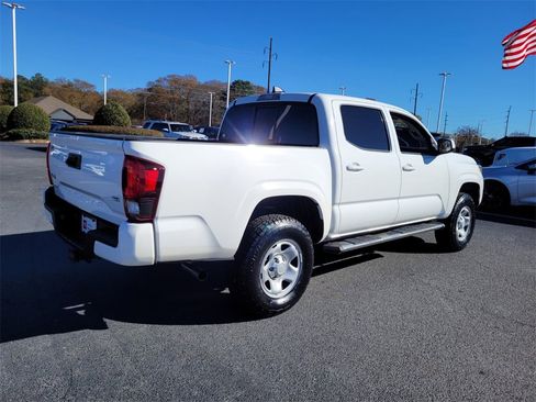 Used 2023 Toyota Tacoma SR image 11