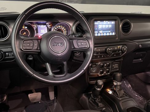 Used 2022 Jeep Wrangler Unlimited Sport image 35