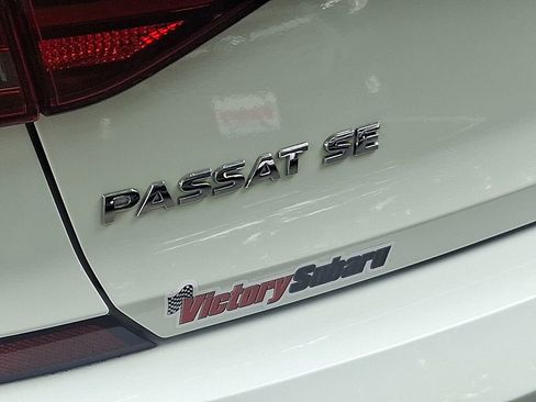 Used 2017 Volkswagen Passat 1.8T SE w/ SE Lighting Package image 29