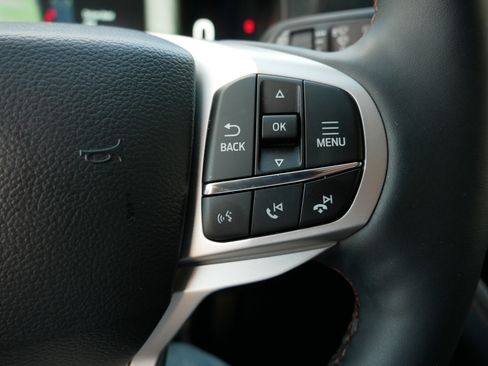Used 2026 Ford Explorer Active w/ Active Comfort Package AWD/4WD image 29