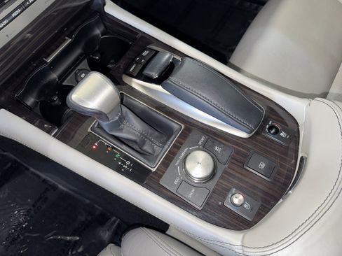 Used 2014 Lexus LS 460 image 28