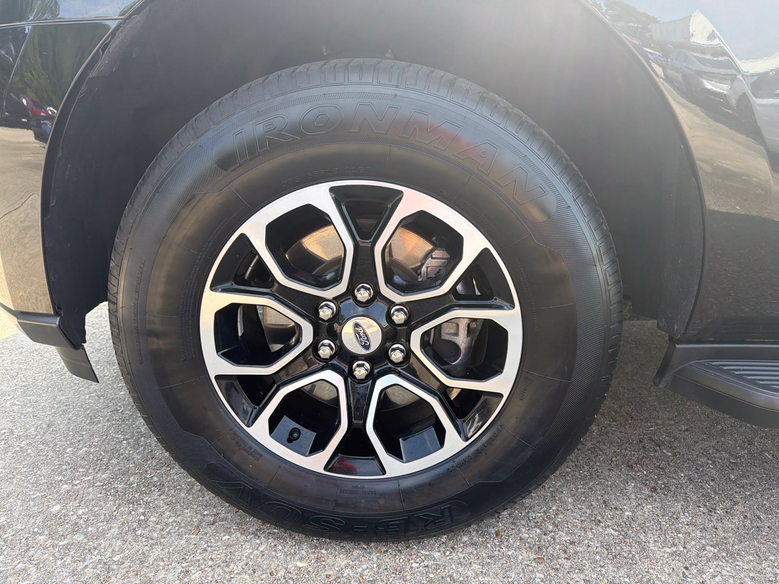 Used 2024 Ford Expedition XLT AWD/4WD image 7