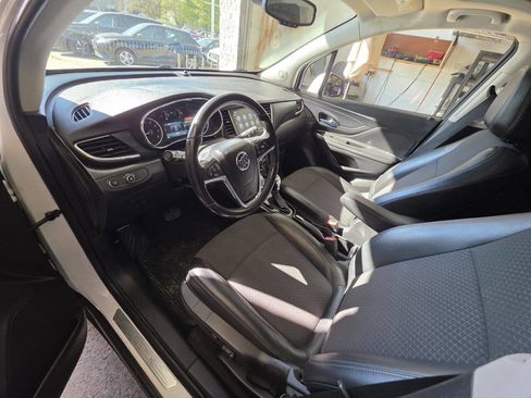 Used 2019 Buick Encore Preferred image 9