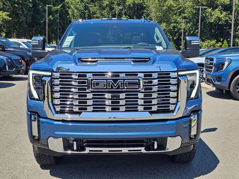 New 2026 GMC Sierra 3500 Denali w/ Denali Reserve Package AWD/4WD image 8