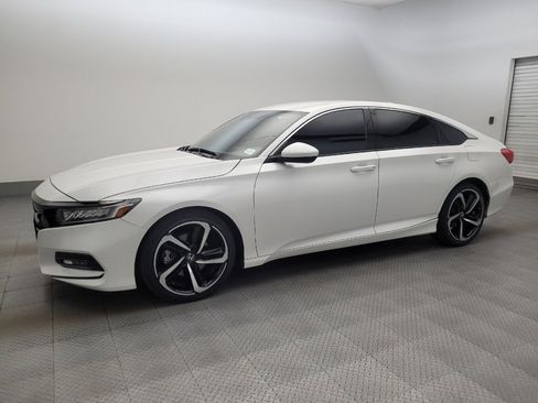 Used 2018 Honda Accord Sport image 2
