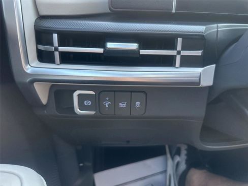 Used 2025 Hyundai Santa Fe SEL AWD/4WD image 27