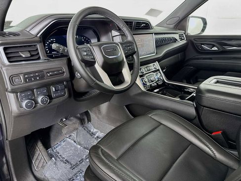Used 2023 GMC Yukon XL Denali w/ Max Trailering Package image 9