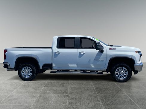 Used 2023 Chevrolet Silverado 2500 LT w/ Convenience Package AWD/4WD image 6