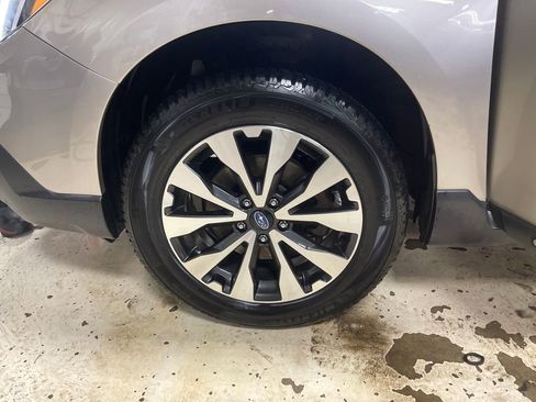 Used 2016 Subaru Outback 2.5i Limited image 27