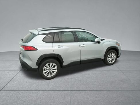 Used 2022 Toyota Corolla Cross LE w/ Moonroof Package FWD image 12