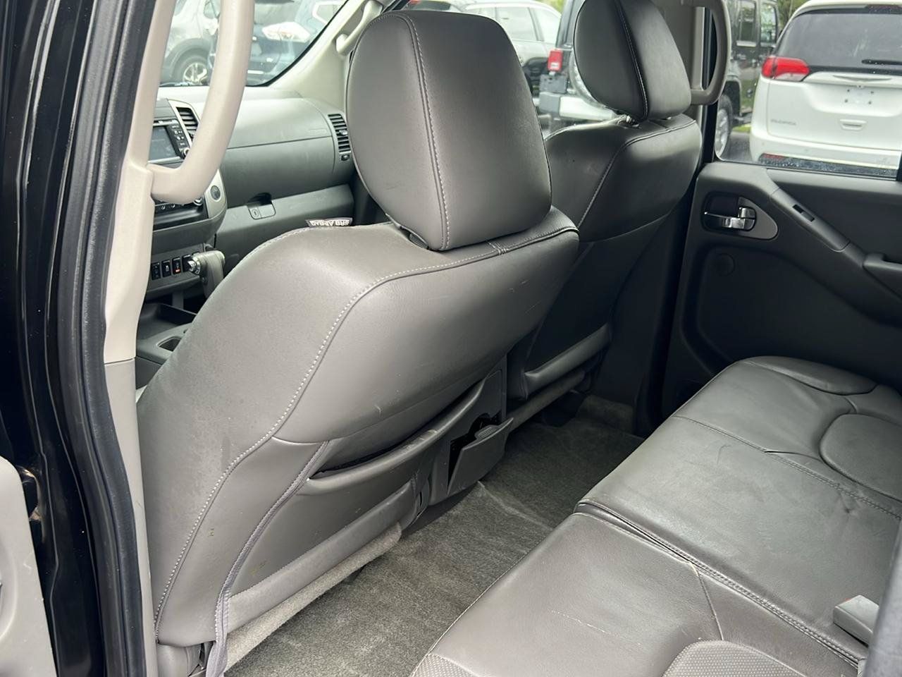 Used 2016 Nissan Frontier SV AWD/4WD image 12