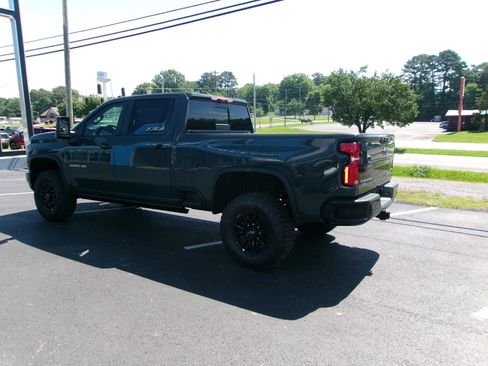 New 2026 Chevrolet Silverado 2500 ZR2 AWD/4WD image 7