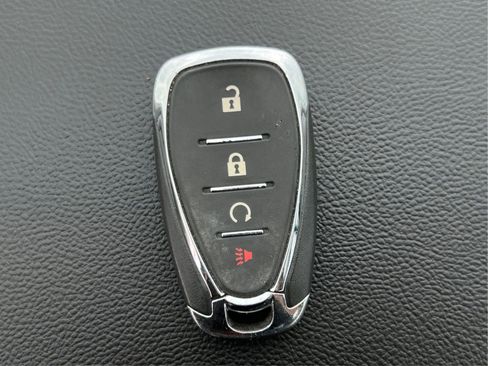 Used 2020 Chevrolet Trax LT w/ Driver Confidence Package FWD image 33