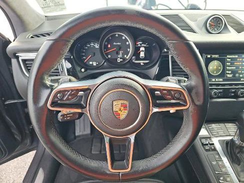 Used 2015 Porsche Macan Turbo AWD/4WD image 5