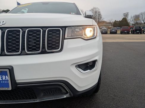 Used 2019 Jeep Grand Cherokee Limited image 10