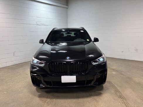 Used 2023 BMW X5 xDrive40i w/ M Sport Package image 3
