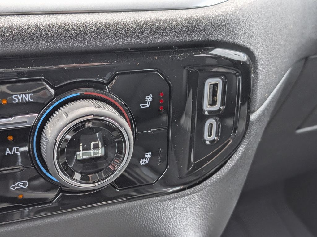 New 2026 Chevrolet Silverado 1500 RST w/ RST All Star Premium Package AWD/4WD image 21