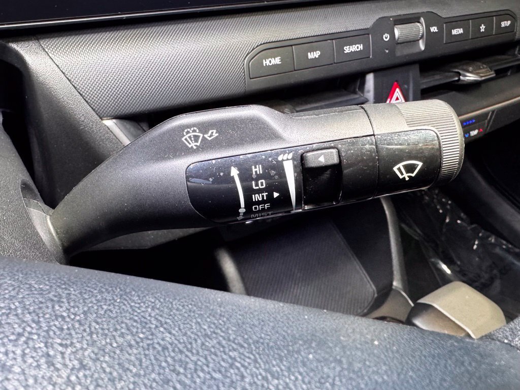 Used 2025 Kia K4 FWD image 24