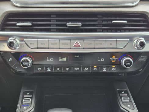 Used 2022 Kia Telluride SX w/ SX Prestige Package image 21