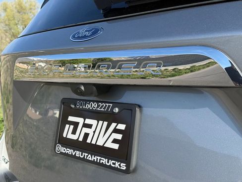 Used 2024 Ford Explorer XLT w/ Equipment Group 202A AWD/4WD image 16