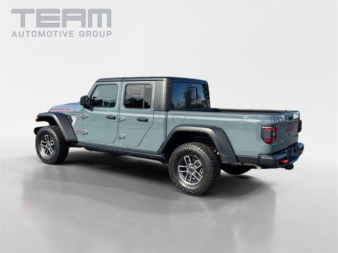 Used 2024 Jeep Gladiator Mojave w/ Convenience Group image 5