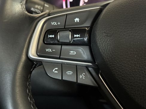 Used 2018 Honda Accord Touring image 26