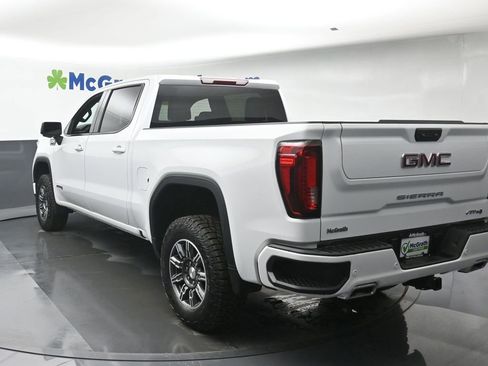 Used 2025 GMC Sierra 1500 AT4 image 23
