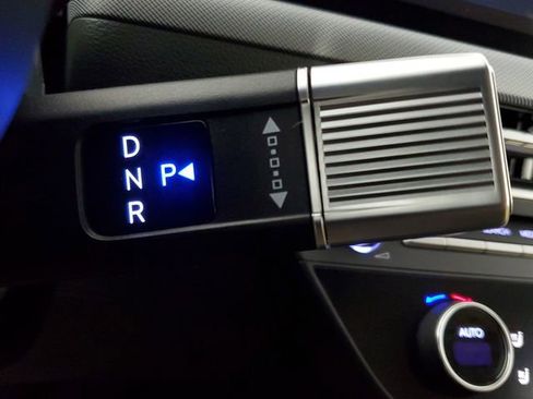 New 2025 Hyundai Sonata Limited image 28