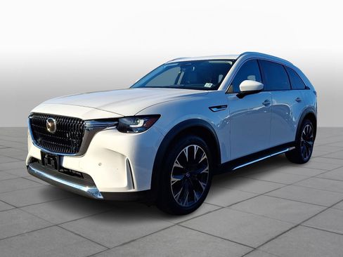 Certified 2024 MAZDA CX-90 Plug-In Hybrid w/ Premium Pkg AWD/4WD image 4