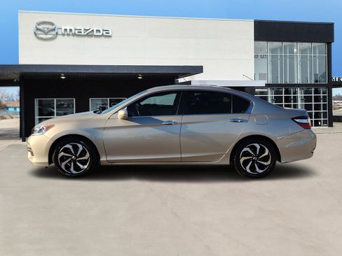 Used 2017 Honda Accord EX-L image 3
