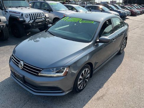 Used 2017 Volkswagen Jetta S w/ Jetta S Cold Weather Package FWD image 5