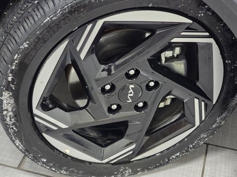 Used 2025 Kia K4 EX image 7