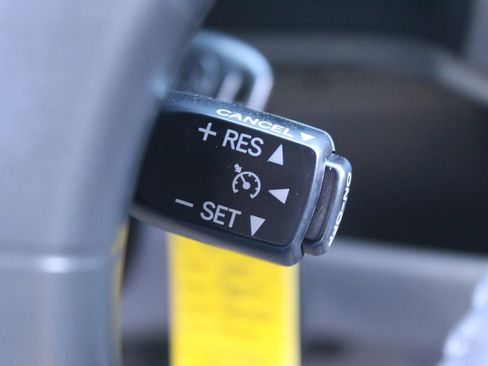 Used 2010 Toyota Tacoma PreRunner image 16