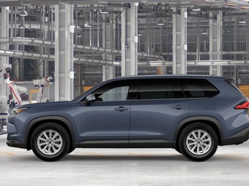 New 2026 Toyota Grand Highlander XLE FWD image 6