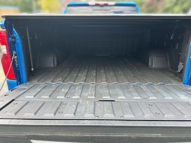 Used 2022 Chevrolet Silverado 1500 ZR2 w/ Technology Package AWD/4WD image 26