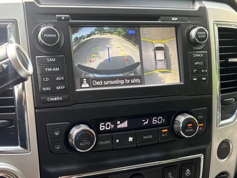 Used 2018 Nissan Titan PRO-4X w/ Pro-4x Convenience Package AWD/4WD image 24