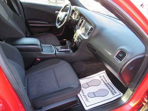 Used 2022 Dodge Charger SXT image 8