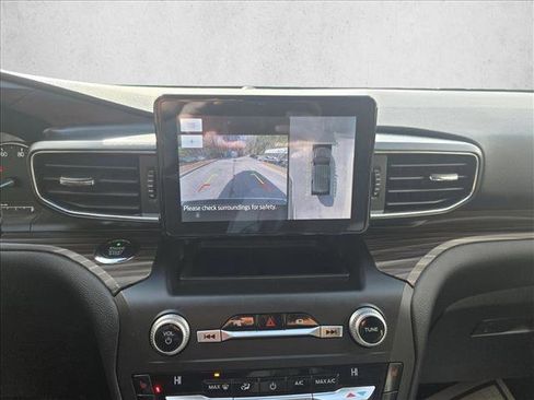 Used 2020 Ford Explorer Limited image 20