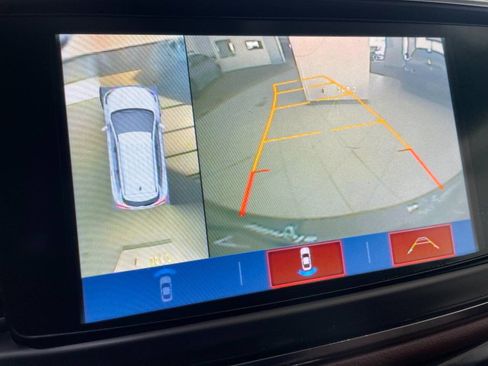 Used 2018 Buick Enclave Avenir w/ Avenir Technology Package image 40