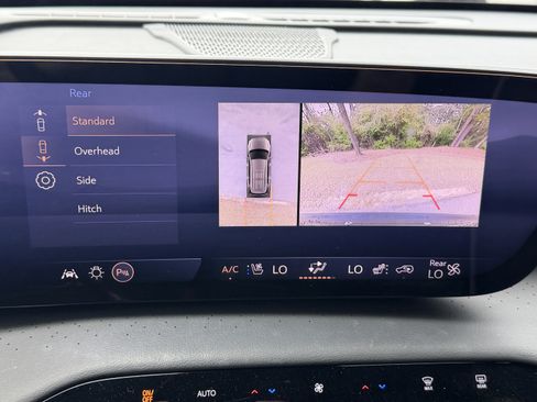 Used 2025 Buick Enclave Avenir w/ Super Cruise Package image 24