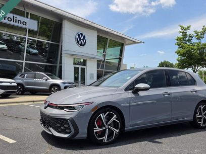 Certified 2025 Volkswagen Golf SE