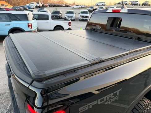 Used 2025 Ford Ranger XLT image 12